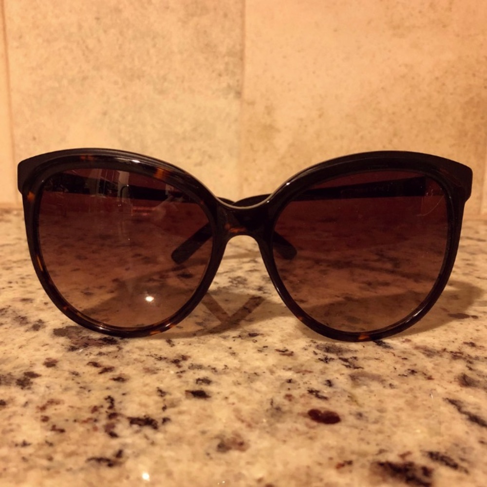 Oscar de la Renta Sunglasses